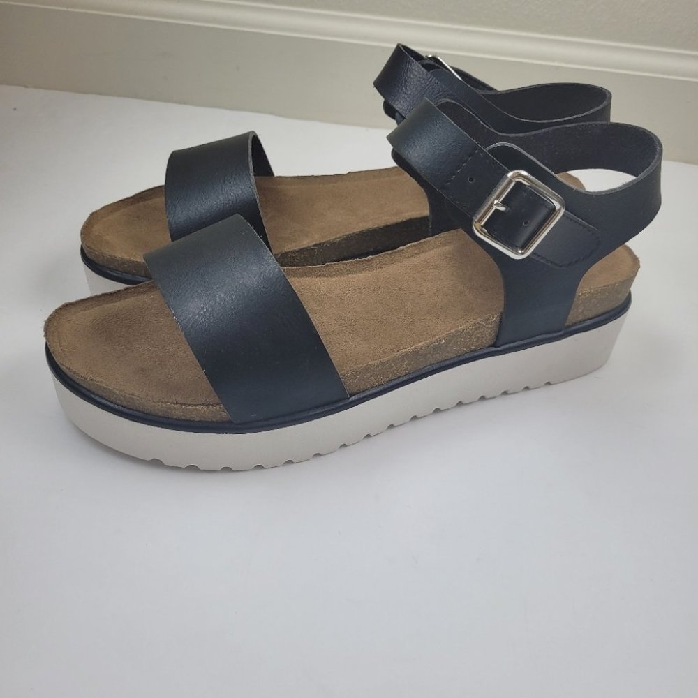 Not Rated Womens Orton Black platform Sandals size 10 M.